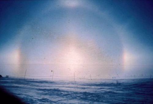 Solar halo and sundogs Solar halo and sundogs